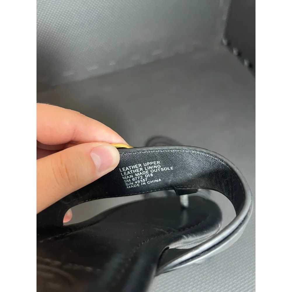 Tory Burch Thong Sandals Women Size 5 Black Leather Gold Buckle Logo Flat